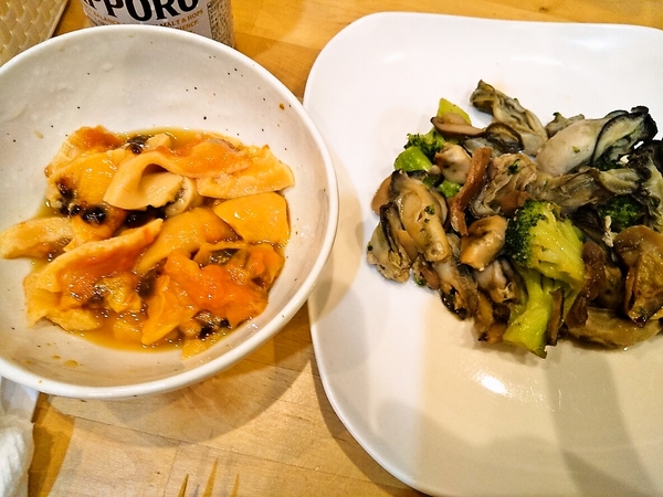 天然ホヤとカキたっぷりの炒め物