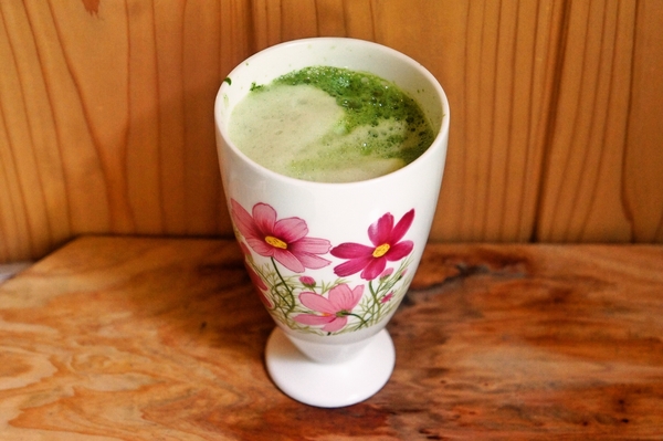 おうちカフェで抹茶ラテ