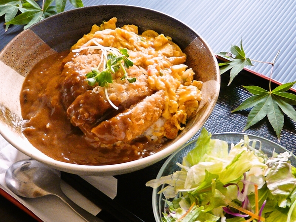 カレーかつ丼