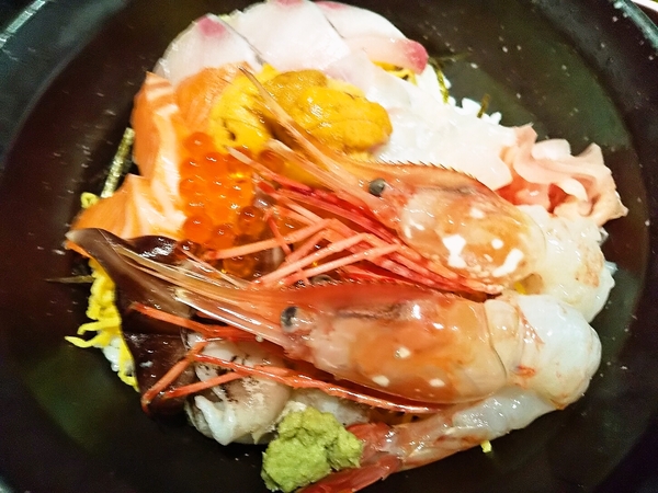 豪華海鮮丼