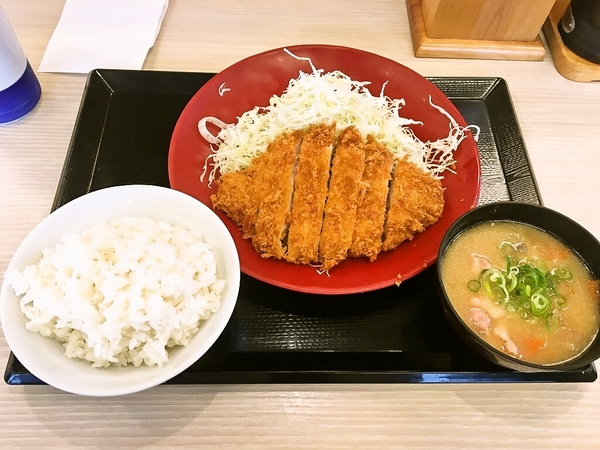 食うでー