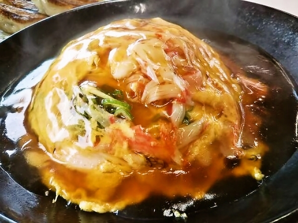 天津炒飯は、チャーハンと天津飯の二つを楽しめます♪