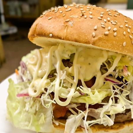 謎肉バーガー