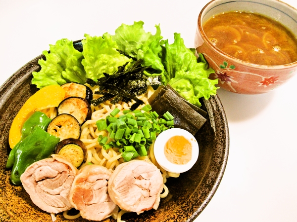 手作り鶏チャーシューのカレーつけ麺