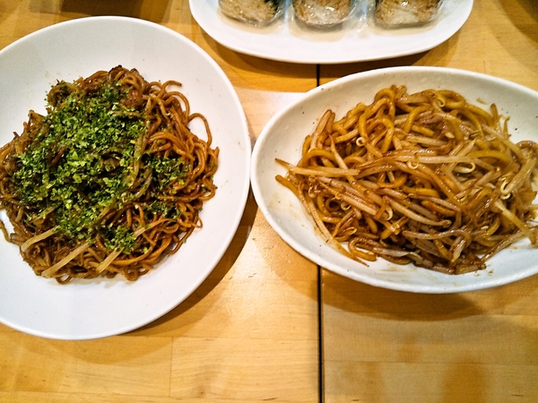 焼きそば食べ比べ