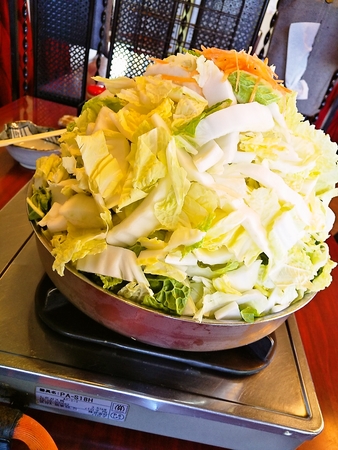 てんこ盛りとりやさい味噌鍋