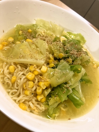 バターコーンキャベツの塩ラーメン