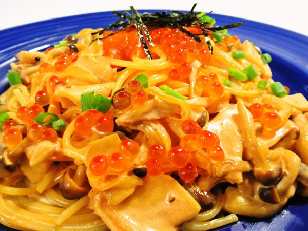 塩ウニとイクラのクリームパスタ