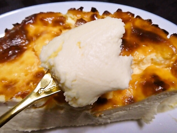 GAZTA 「バスクチーズケーキ」濃厚で撮っても美味しい♥
