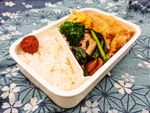 今日の愛妻弁当♪200302