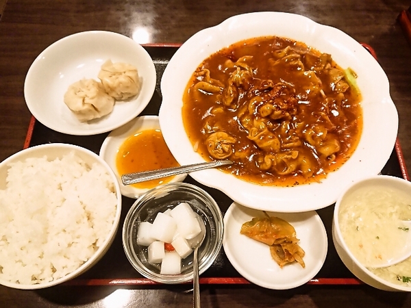 中華日替りランチ(四川風モツ煮込み)