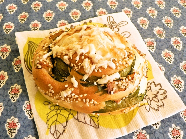 大葉とベーコンのごまロール