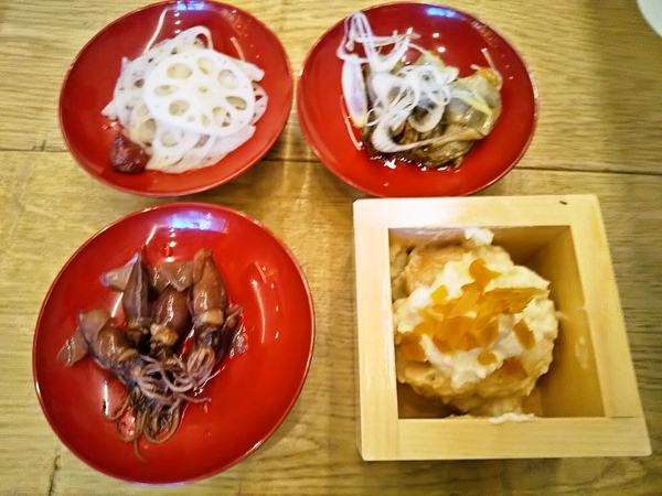 突き出しとポテサラ