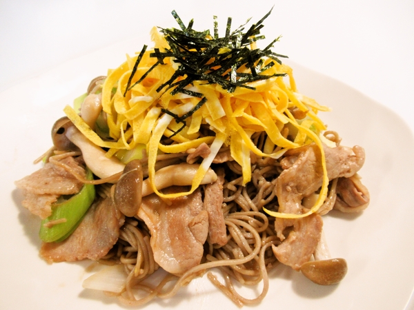 豚バラ炒め蕎麦