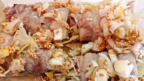 キャベツの肉巻き蒸し