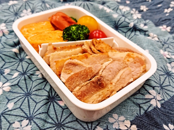今日の愛妻弁当♪200401