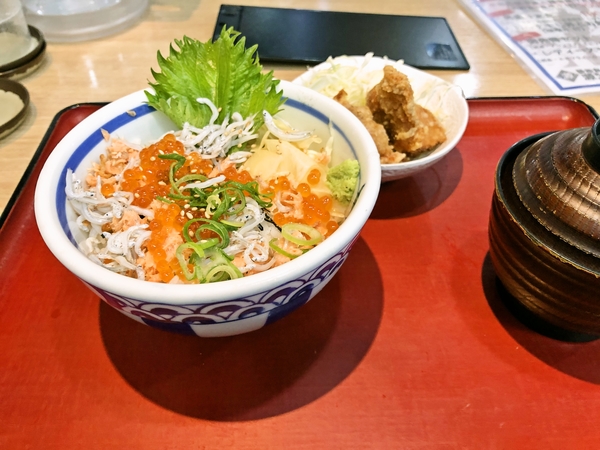 海鮮丼