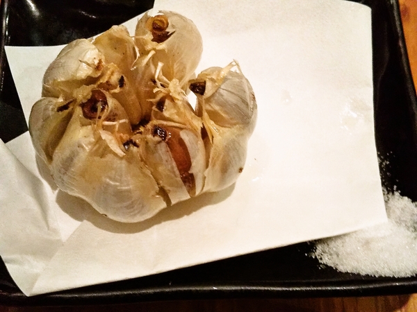 ニンニクの丸揚げ