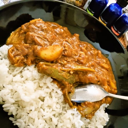 丸ごとニンニクスタミナ激辛カレー