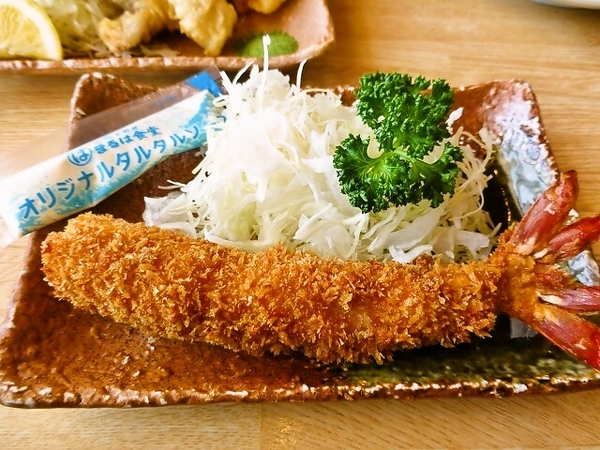 大きなエビフライ