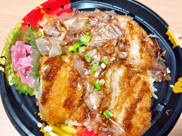 新潟名物？タレカツ丼