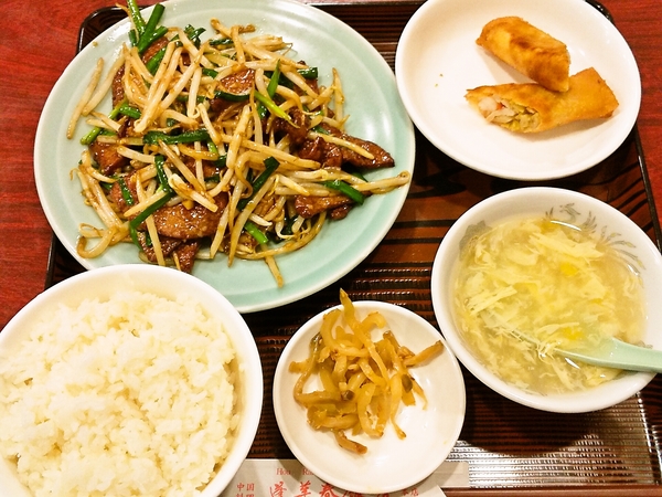 レバニラ定食700円