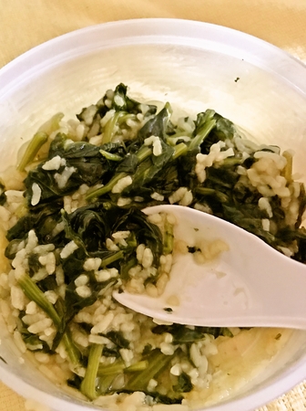 ほうれん草の粥飯