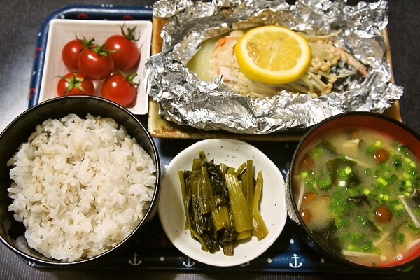 朝ごはん(銀鮭のホイル焼き)