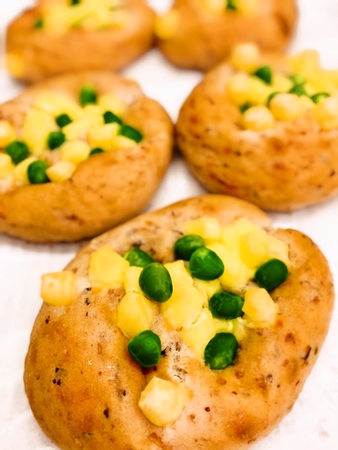 チーズとえんどう豆のパン