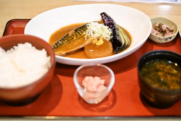 サバ味噌定食