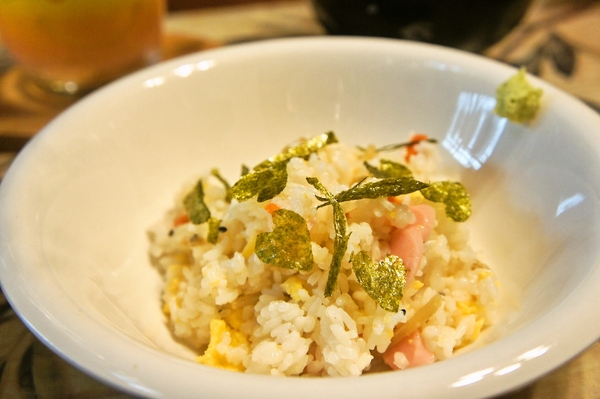 売り切れ必至♡「ベトナムサンダル」の高級感が凄い！とお昼ご飯