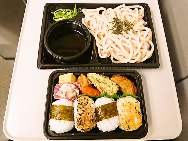 朝ごはん(新幹線内)