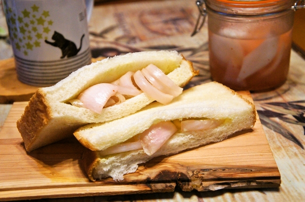 ユニクロ神！天才かよ！あの大本命がまさかのユニクロに！と朝食