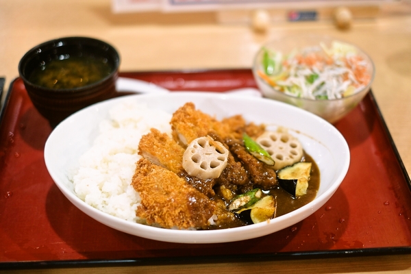 カツカレー定食