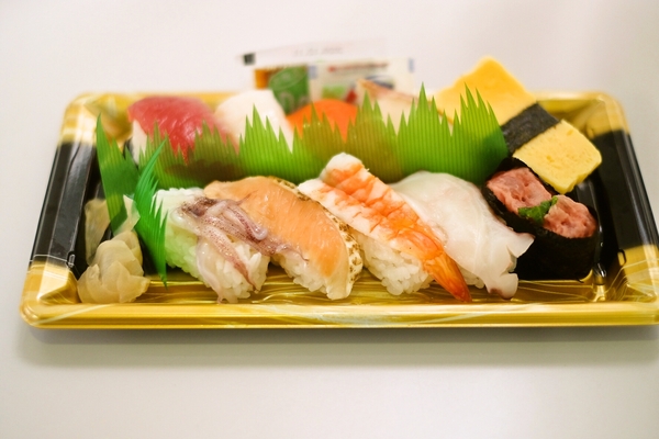 コンビニ寿司