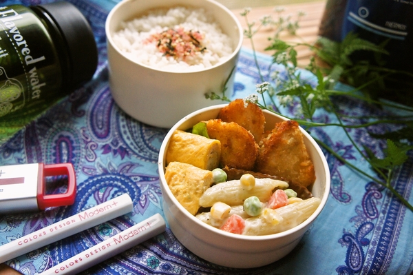 「チキンカツ弁当」de長男のランチ