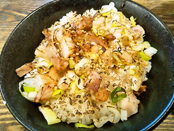 (ご飯も)炙りチャーシュー丼