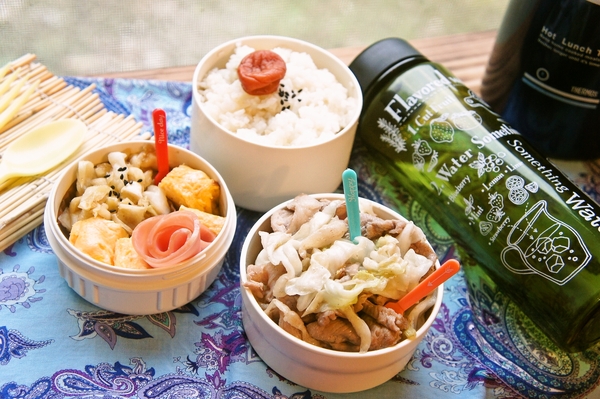 長男が考えた献立による野菜炒め弁当