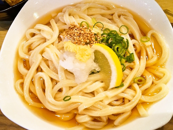 皿盛りぶっかけ讃岐うどん