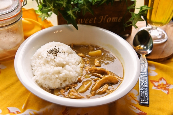 節約なのにボリューミー！食べた感のある鶏胸肉カレー