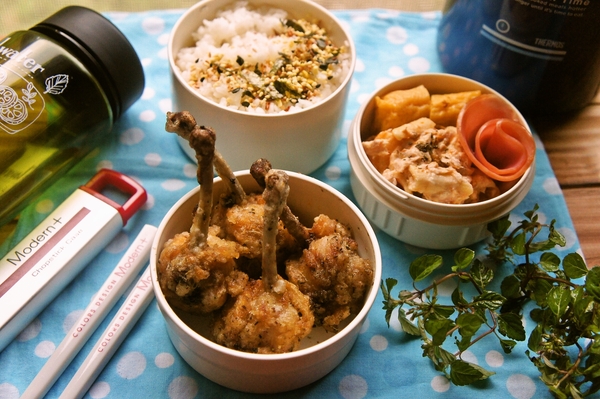 鶏手羽先チューリップの唐揚げ弁当de長男のランチ