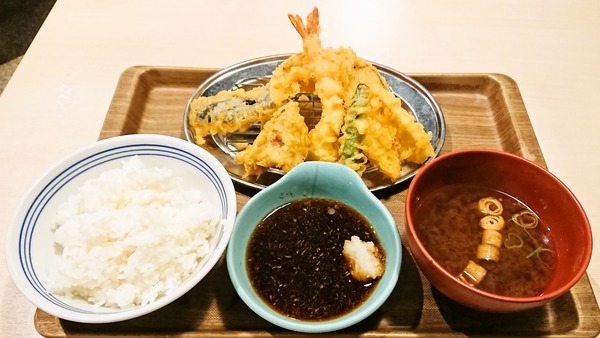 えびのやの鶏天と夏野菜の天ぷら定食