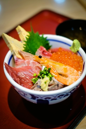 海鮮丼