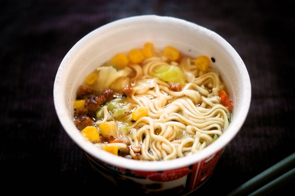カップラーメン