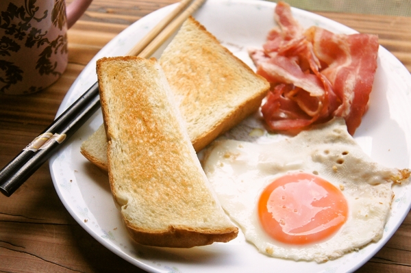 噂では終わらない“新型コロナ差別”の実態。。。と朝ごはん