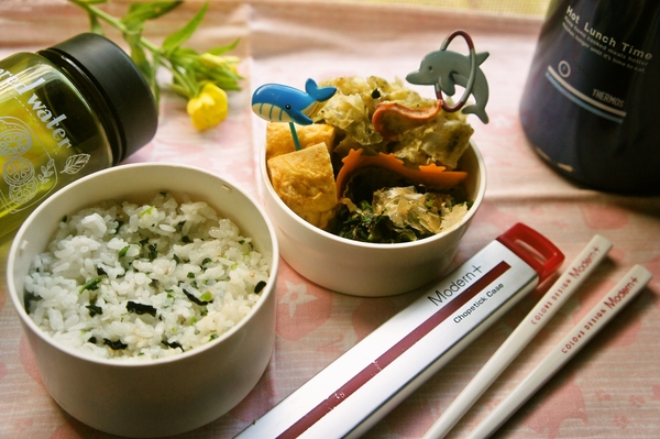 長男が考えた献立の高菜混ぜご飯＆ホウレン草のお浸し弁当