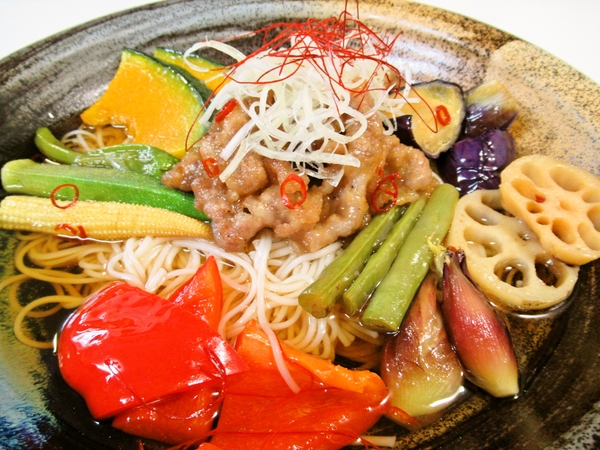 夏野菜と豚肉の揚げ浸しそうめん