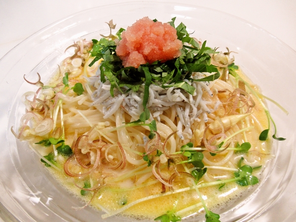 明太子としらすの冷やし豆乳うどん