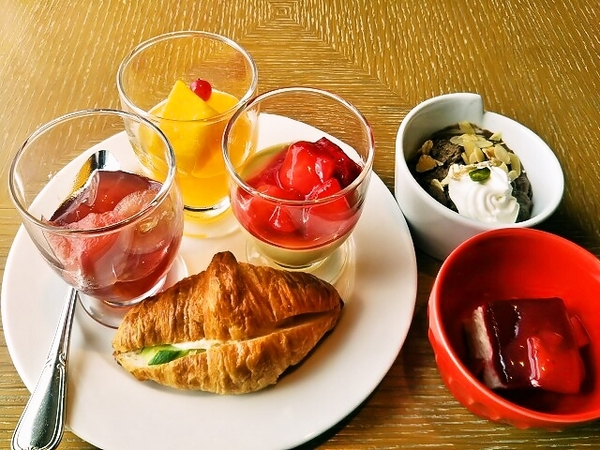 ホテルのアフタヌーンティータイム