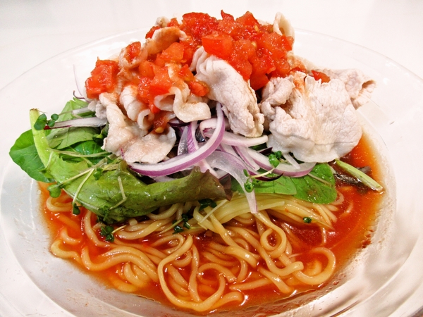 トマトだれの豚しゃぶ冷やし中華